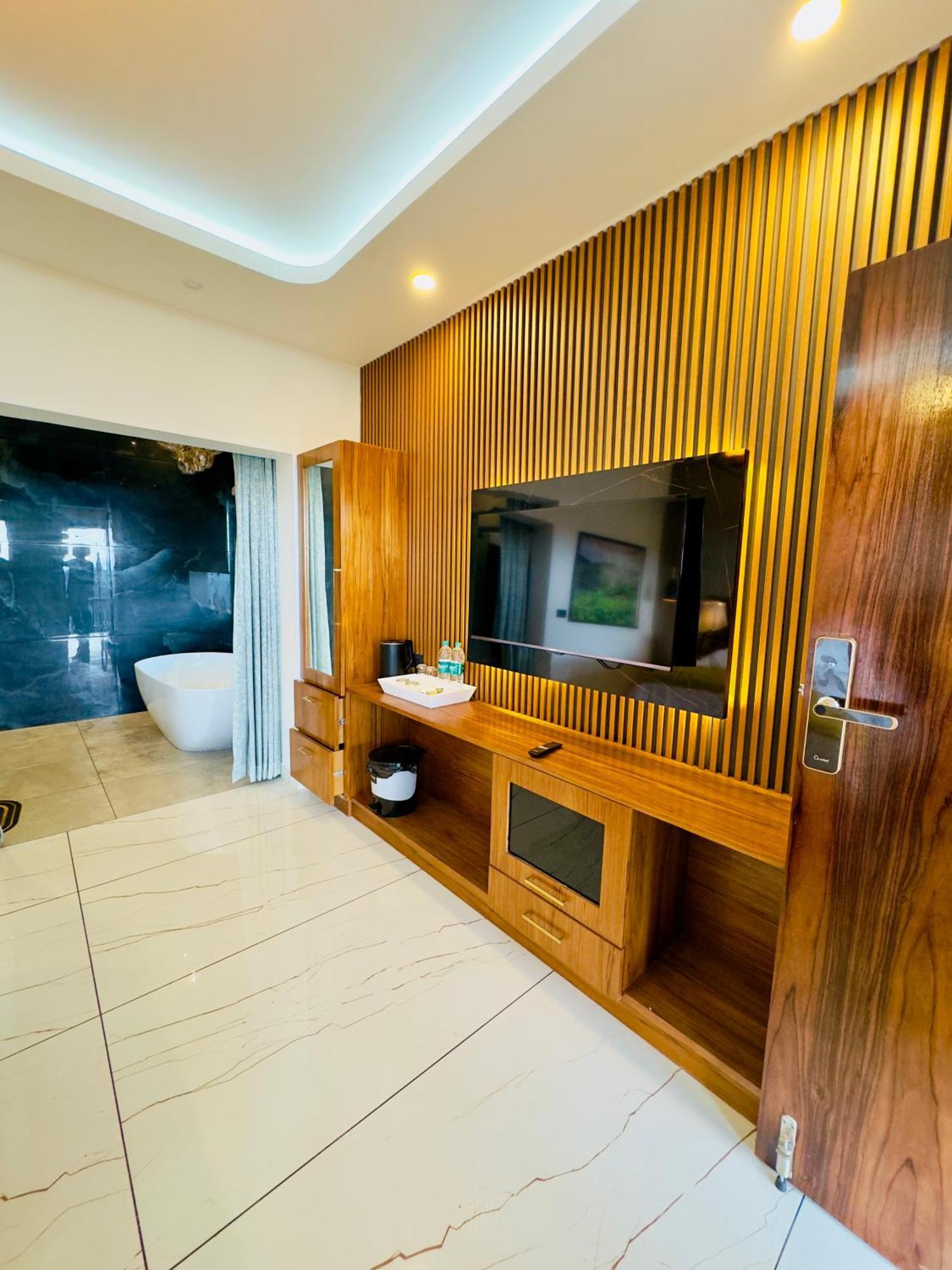 Misty Wonders Hotel Munnar Exterior photo